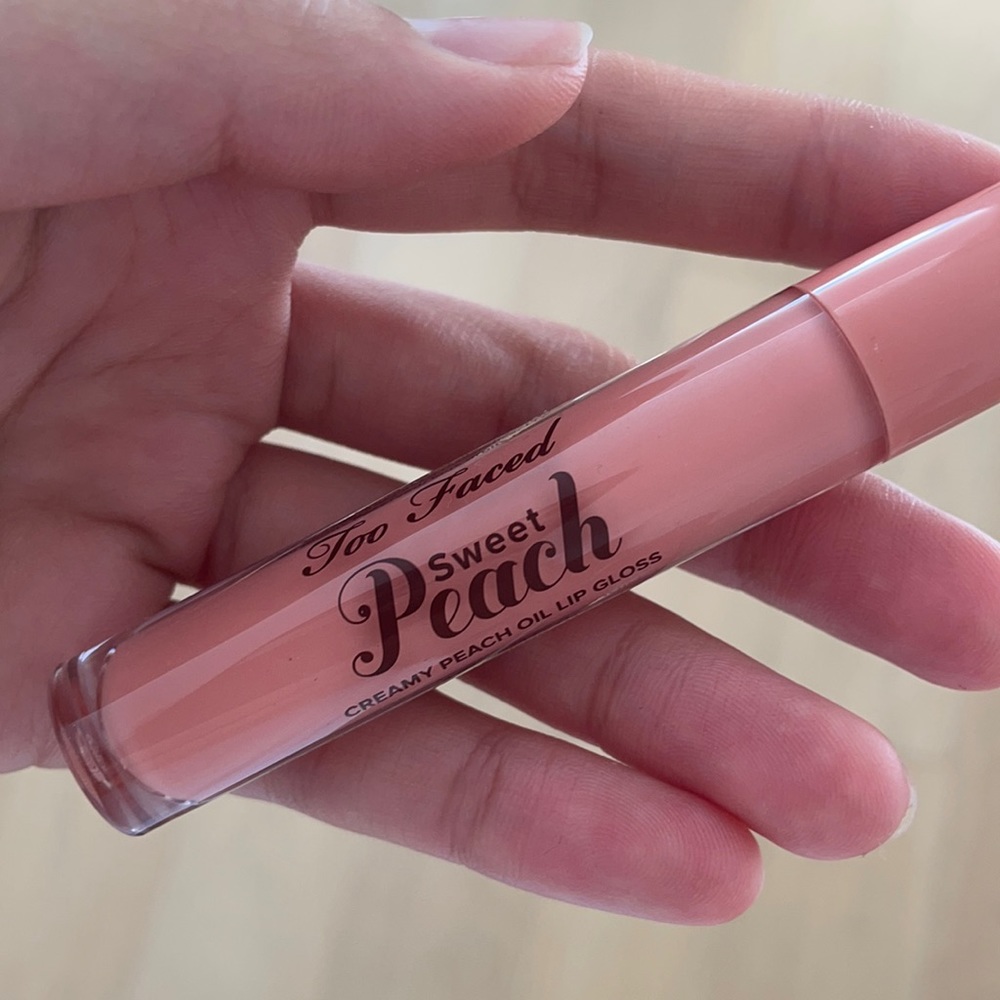 NEVER USED - Too faced sweet peach lip gloss